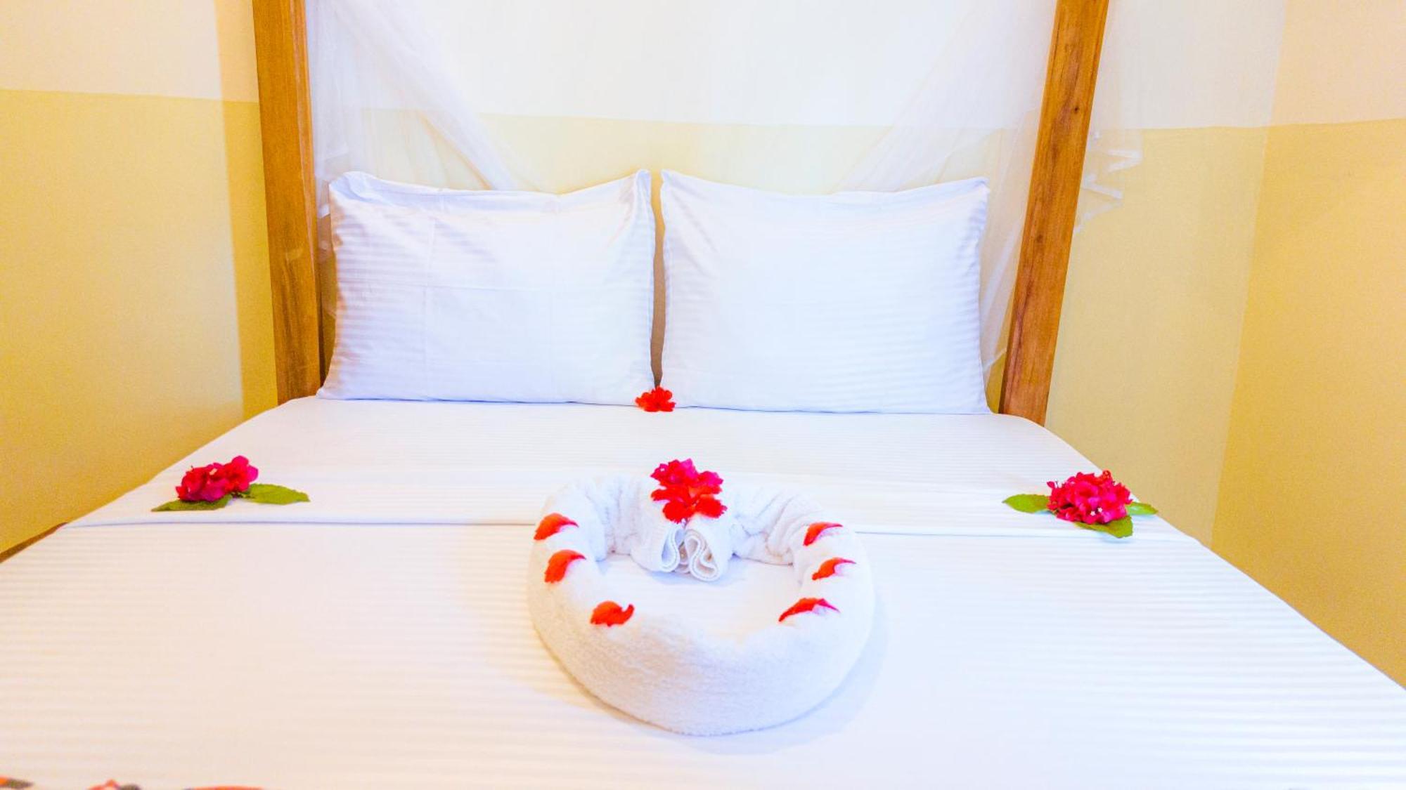 Hotel Sands Pwani Mchangani