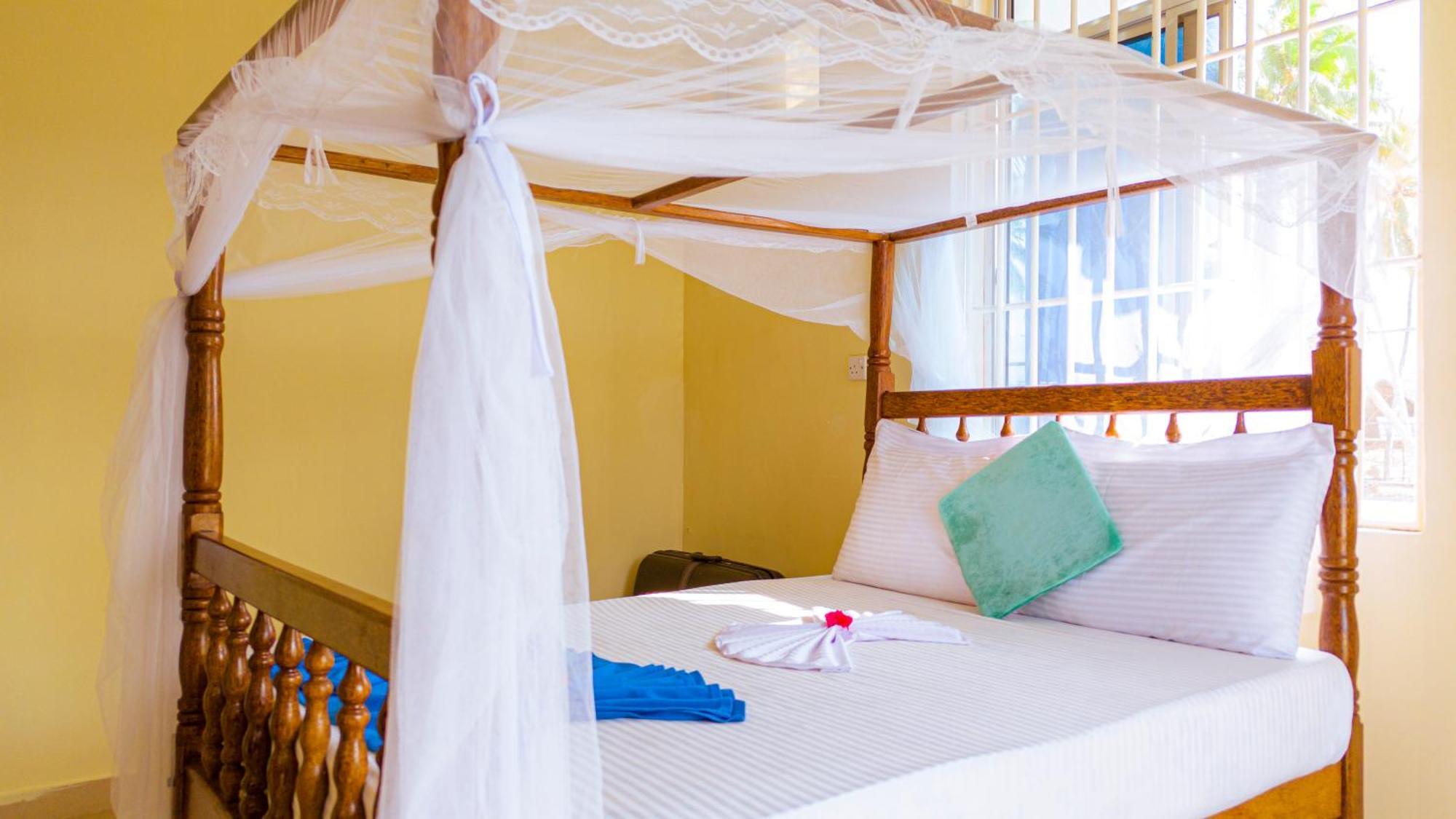 Sands Hotel Pwani Mchangani